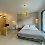 Bassina Avec Piscine Будинок відпочинку Біарріц