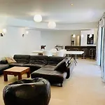 Будинок відпочинку Bassina Avec Piscine