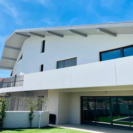 Bassina Avec Piscine Casa vacanze