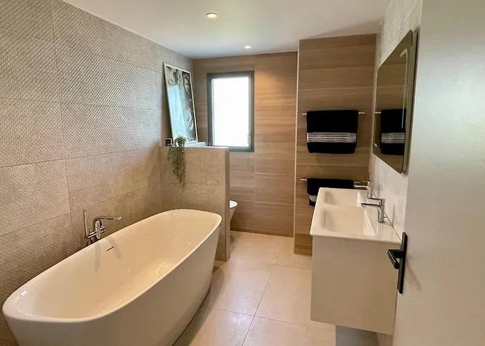 Holiday home Bassina Avec Piscine *