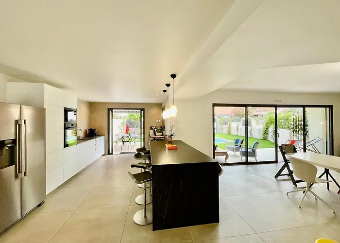 Bassina Avec Piscine Biarritz